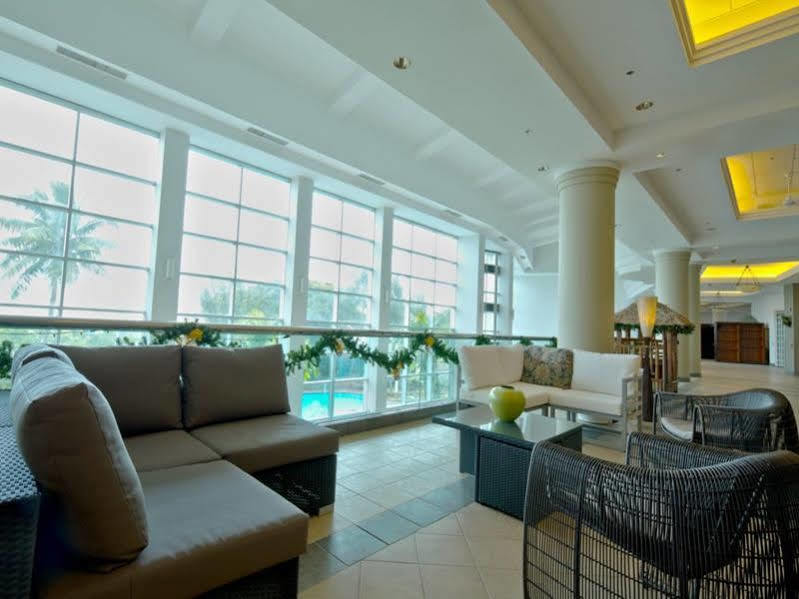 Verona Resort & Spa Tumon Exterior foto